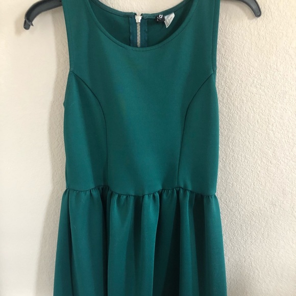 Emerald Green Skater Dress - Picture 2 of 3